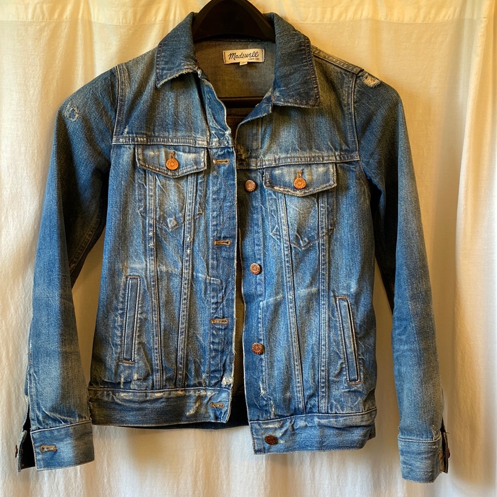 Madewell distressed jean jacket size xs